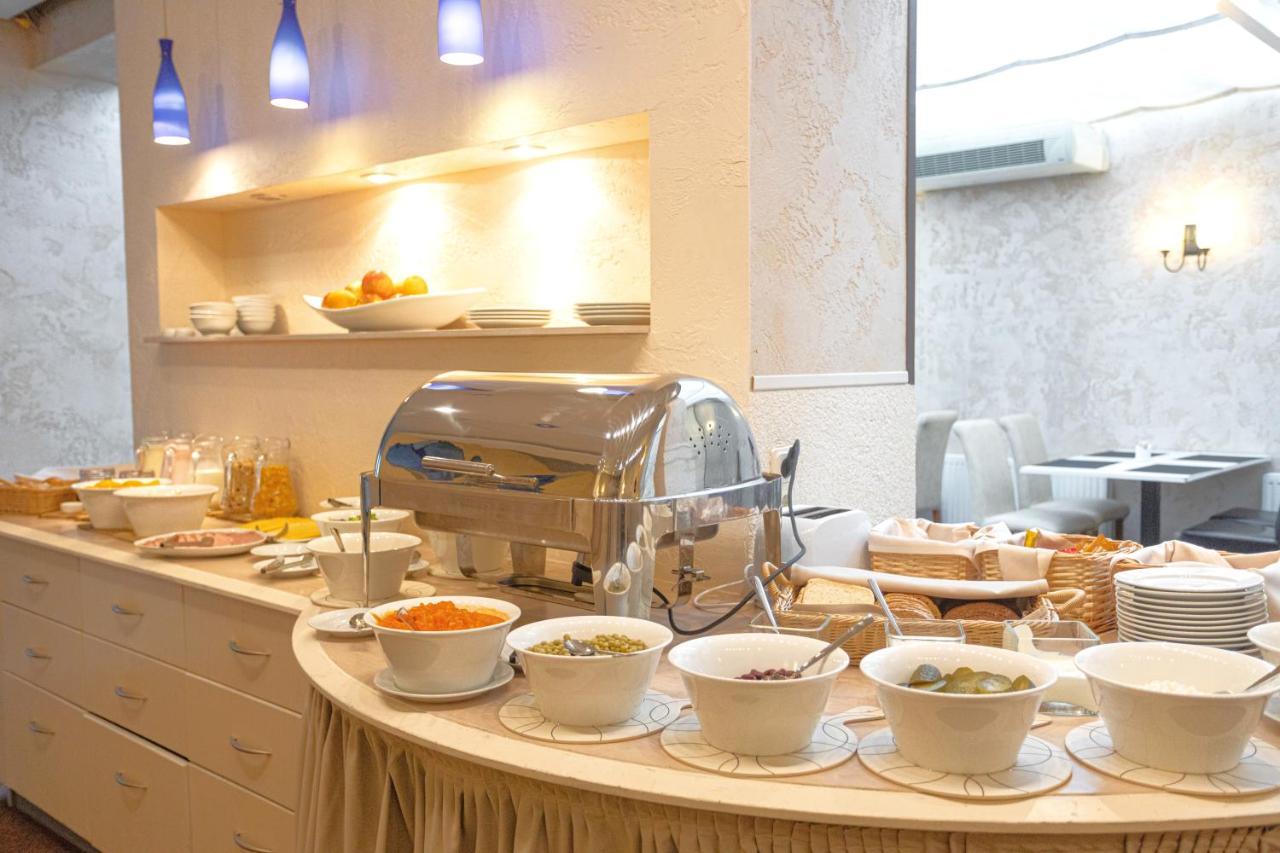 Good Stay Eiropa Hotel Economy Jūrkalne Kültér fotó