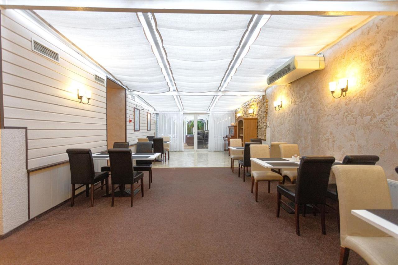 Good Stay Eiropa Hotel Economy Jūrkalne Kültér fotó