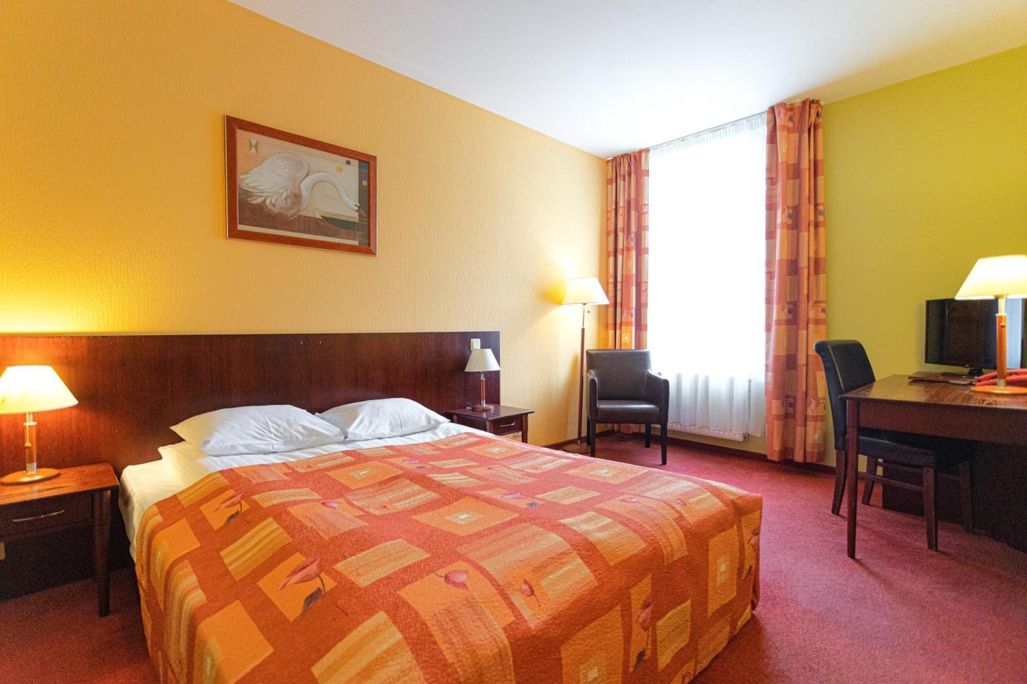 Good Stay Eiropa Hotel Economy Jūrkalne Kültér fotó