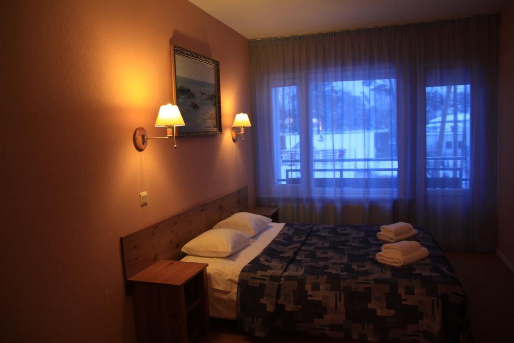 Good Stay Eiropa Hotel Economy Jūrkalne Szoba fotó