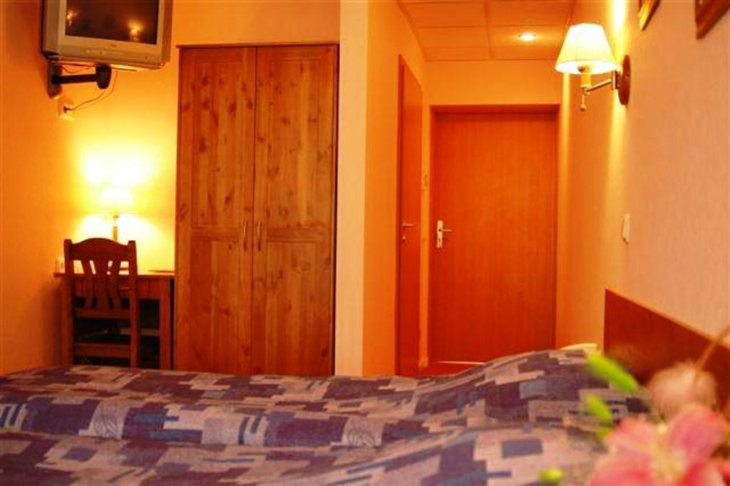Good Stay Eiropa Hotel Economy Jūrkalne Kültér fotó