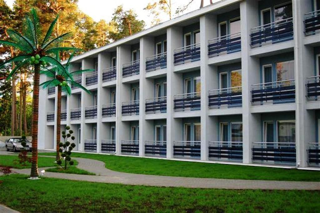 Good Stay Eiropa Hotel Economy Jūrkalne Kültér fotó
