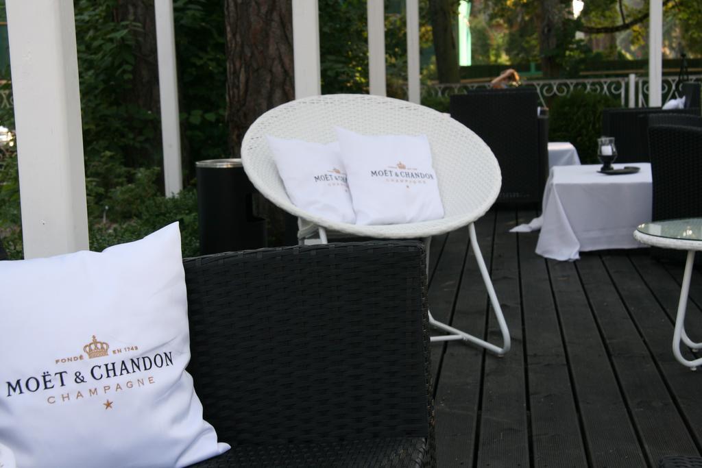 Good Stay Eiropa Hotel Economy Jūrkalne Kültér fotó